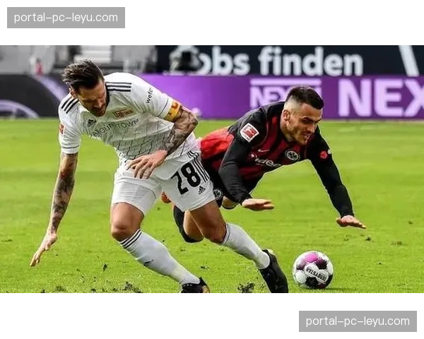 柏林联合主场0-0闷平法兰克福，防守大战无进球