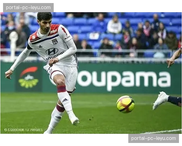 分析：为何控球率占优却输球？沙尔克04转换阶段传球成功率过低给出答案